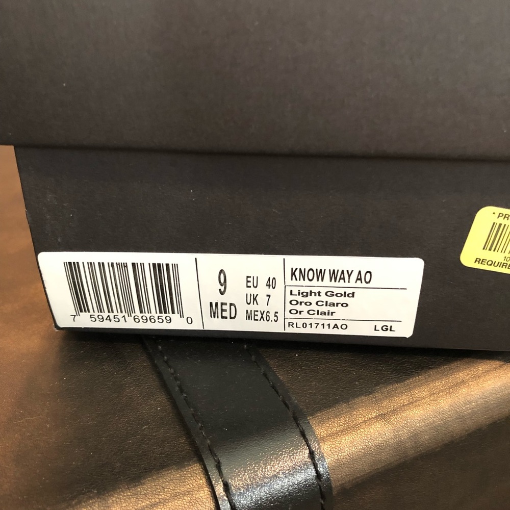 Dressy heeled sandals - Picture 3 of 3